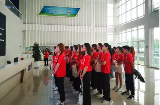 做白色的牛奶,創(chuàng)紅色的企業(yè),花花牛乳業(yè)集團(tuán)青春歌會(huì)慶祝建黨100周年 做白色的牛奶,創(chuàng)紅色的企業(yè),花花牛乳業(yè)集團(tuán)青春歌會(huì)慶祝建黨100周年