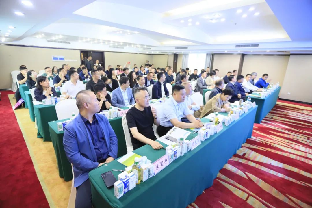 河南省2024國家“學(xué)生飲用奶計劃”推廣工作推進(jìn)會在鄭州成功舉辦！