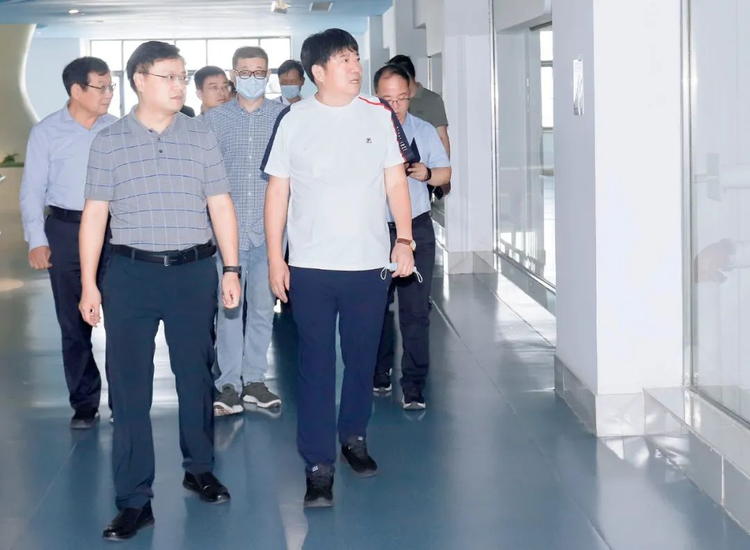 快訊|社旗縣人民政府縣長關文波一行蒞臨花花牛乳業集團參觀考察 快訊|社旗縣人民政府縣長關文波一行蒞臨花花牛乳業集團參觀考察