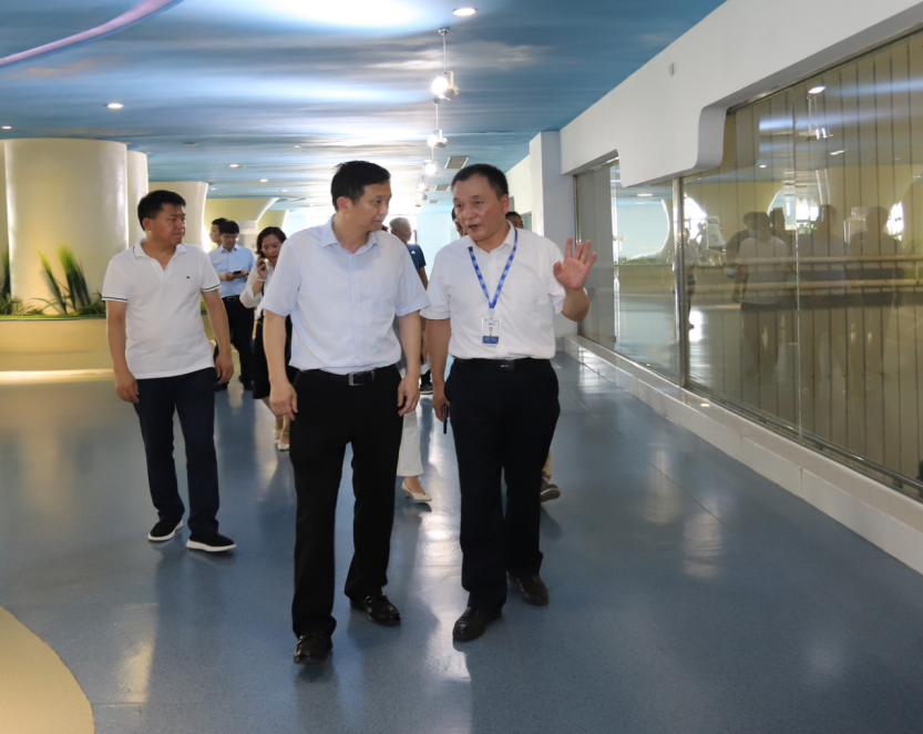 快訊|鄭州市二七區(qū)委副書(shū)記、區(qū)長(zhǎng)虎榮鑫蒞臨河南花花牛乳業(yè)集團(tuán)調(diào)研 快訊|鄭州市二七區(qū)委副書(shū)記、區(qū)長(zhǎng)虎榮鑫蒞臨河南花花牛乳業(yè)集團(tuán)調(diào)研