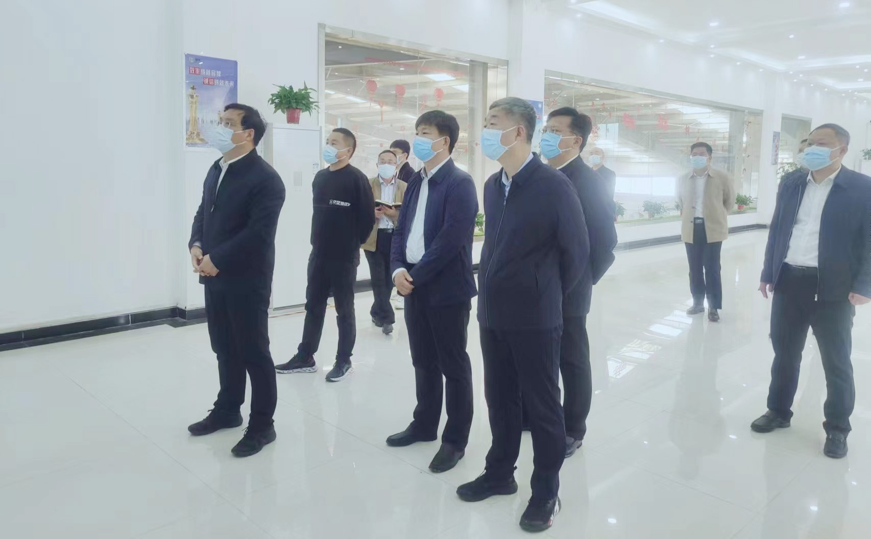 駐馬店市委副書記、市長李躍勇一行 蒞臨花花牛乳業(yè)集團(tuán)新蔡豫信瑞亞牧場調(diào)研