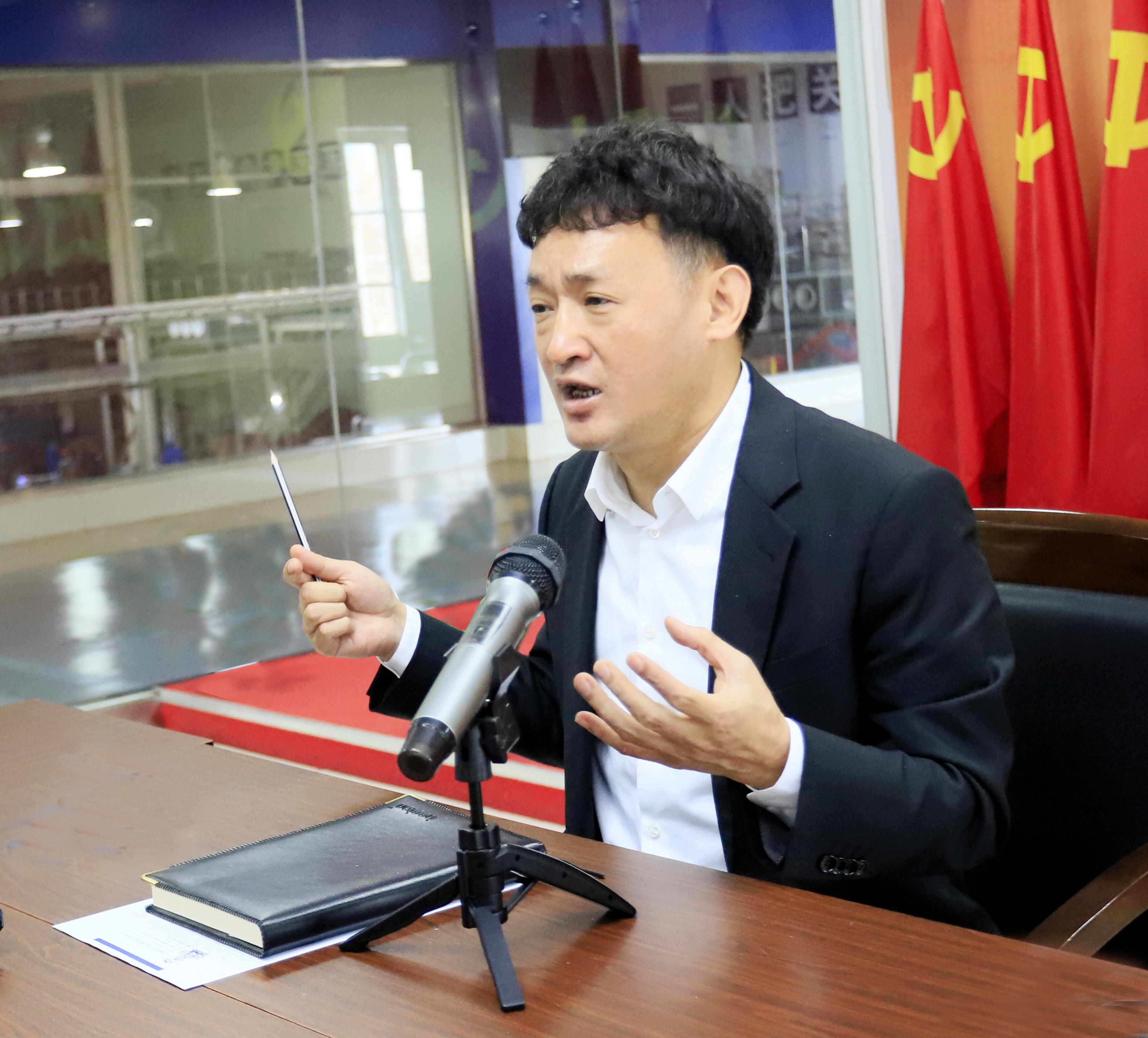 鼓足干勁、攻堅克難,決戰2021 ,推動花花牛再上新臺階 鼓足干勁、攻堅克難,決戰2021 ,推動花花牛再上新臺階