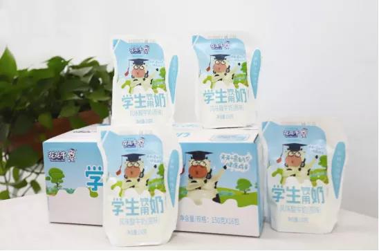 花花牛首款愛克林低溫學生飲用酸牛奶上市啦?。。? title=