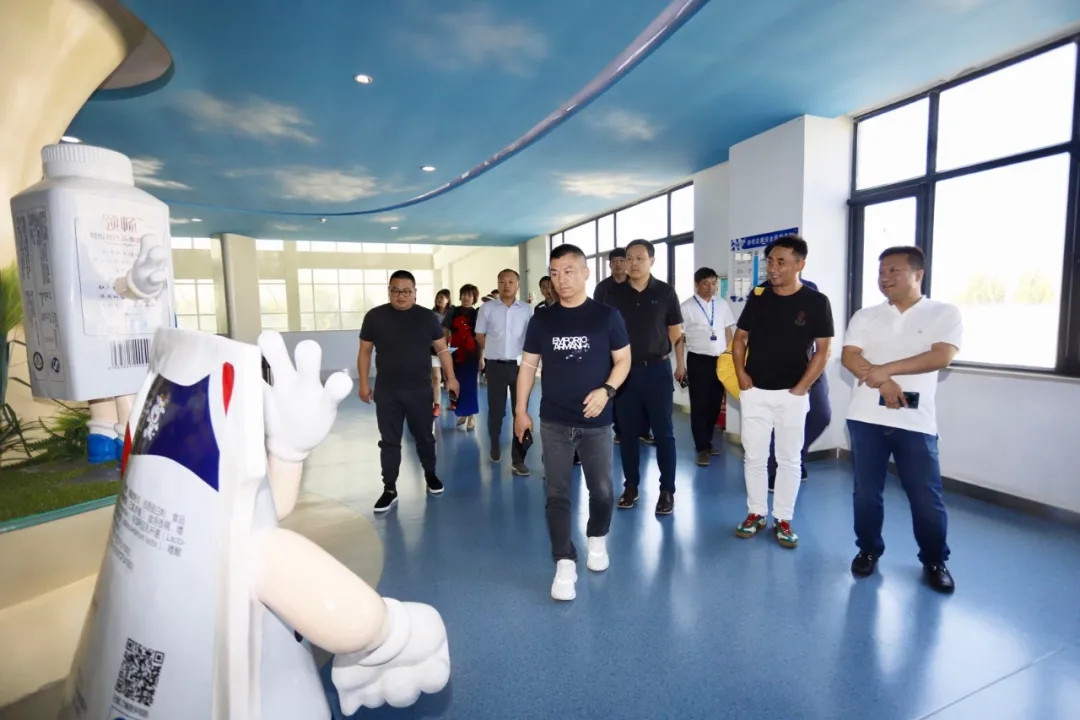 快訊 | 長江商學(xué)院智能制造學(xué)會走進(jìn)花花牛乳業(yè)集團(tuán) 快訊 | 長江商學(xué)院智能制造學(xué)會走進(jìn)花花牛乳業(yè)集團(tuán)