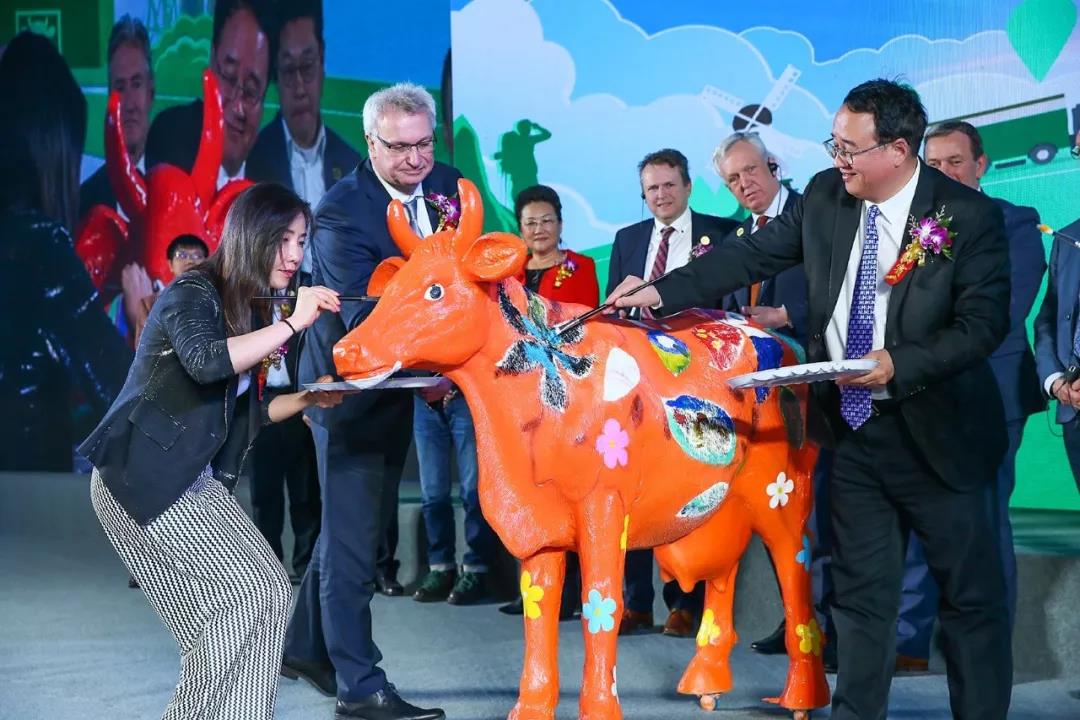 SDDDC走進河南,看看花花牛的國際范兒! SDDDC走進河南,看看花花牛的國際范兒!