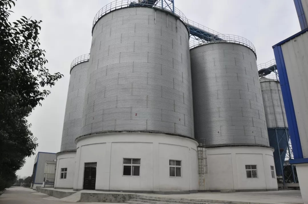 第31屆中原畜牧業交易博覽會 || 花花牛乳業集團獲“河南省畜牧行業——最具影響力品牌”獎 第31屆中原畜牧業交易博覽會 || 花花牛乳業集團獲“河南省畜牧行業——最具影響力品牌”獎