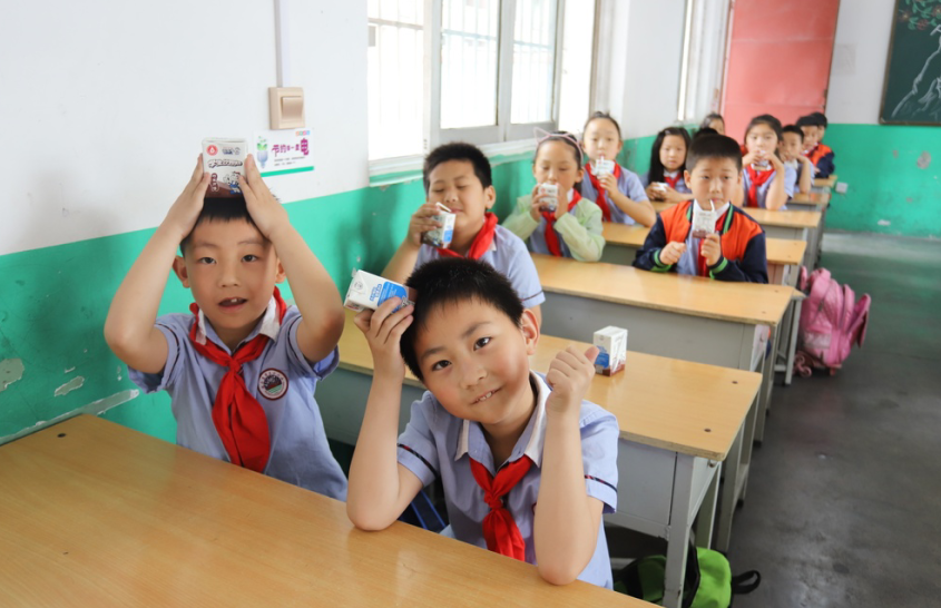 花花牛|六一關(guān)愛兒童,讓愛灑滿人間 花花牛|六一關(guān)愛兒童,讓愛灑滿人間