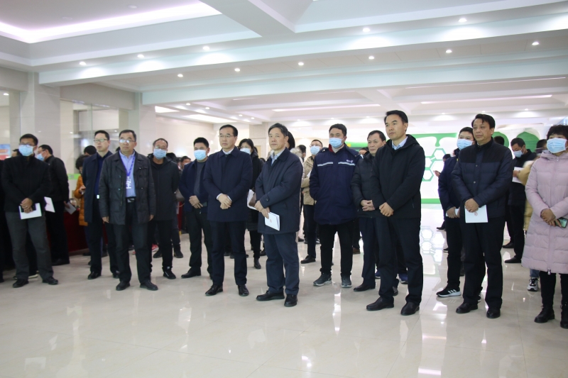 花花牛 | 農業農村部農業綠色發展考察團蒞臨花花牛魯山瑞亞參觀調研