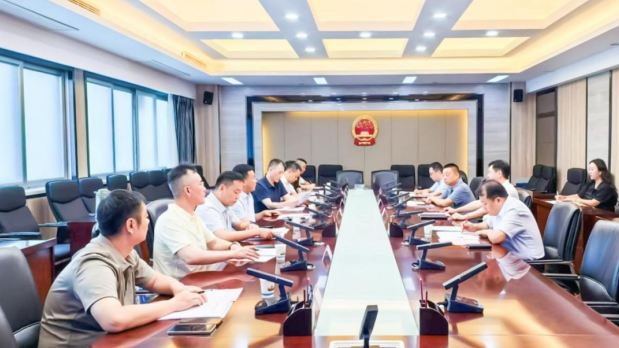 花花牛乳業(yè)集團與鄭州市二七區(qū)政府推進(jìn)實施國家“學(xué)生飲用奶計劃”洽談會成功舉行